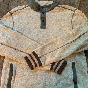 Men’s lululemon sweatshirt